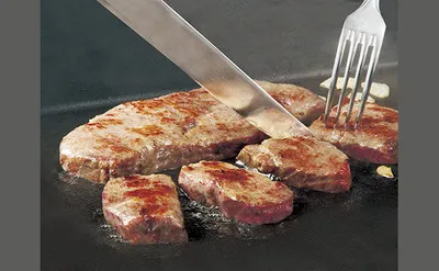 創業30年のお肉問屋が選んだ「牛サーロインステーキ1.8kg」が当たる!